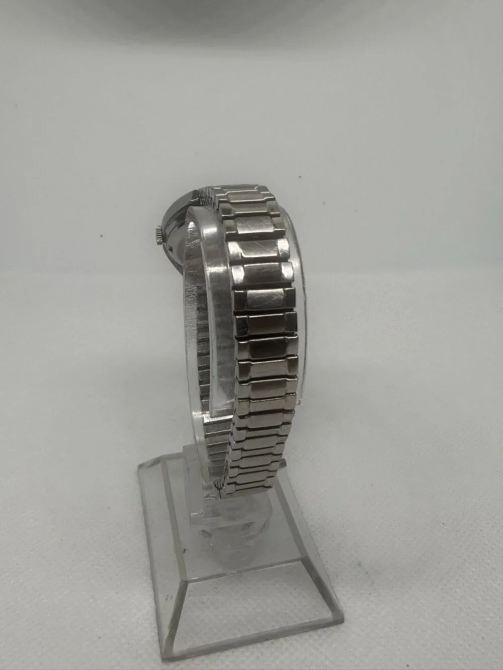 Vintage Pulsar 960029 Women Silver-Tone Fluted Bezel Day-Date Quartz Watch